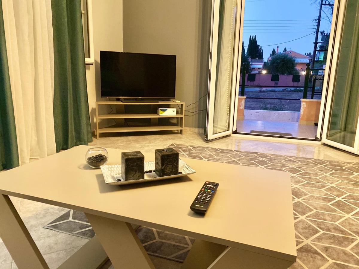 Apartamento Ivy House Modern Life Near Corfu Town Kontokali Exterior foto